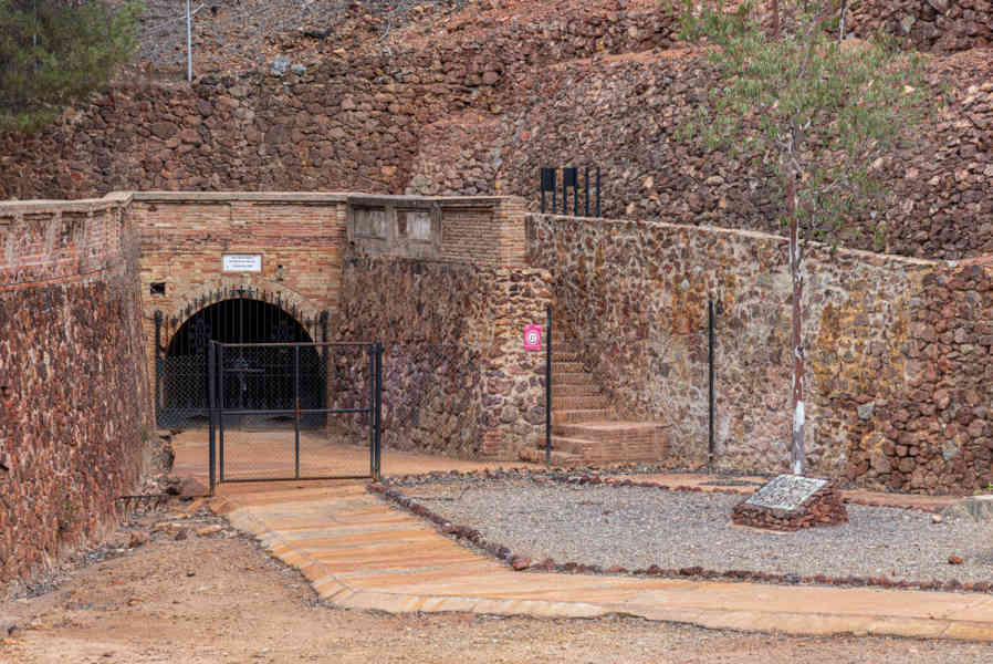 Huelva - Nerva 12 - mina Peña del Hierro.jpg